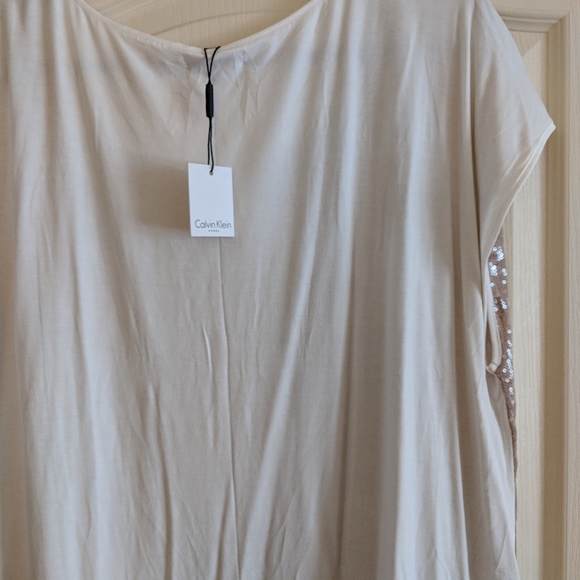 Top - Picture 3 of 3